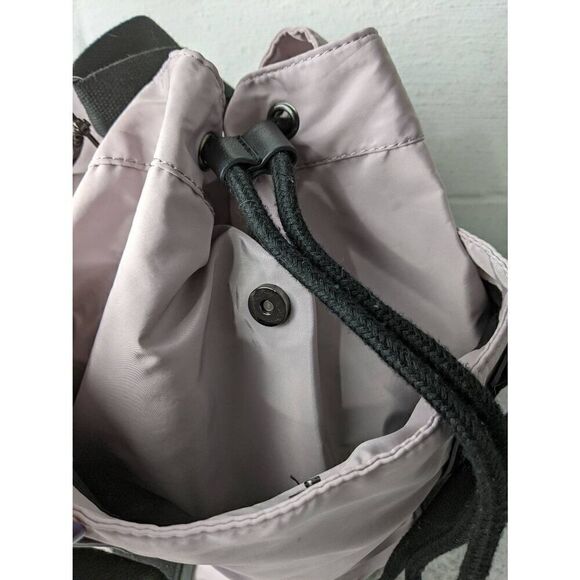Fabletics Carina Cinched Nylon Light Pink Bucket‎ Bag w Black Straps - Picture 4 of 12